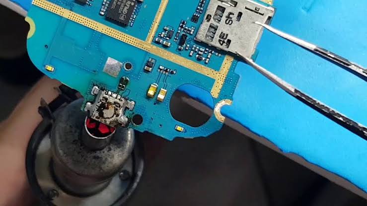 Reparo de Conector e Tampa Traseira